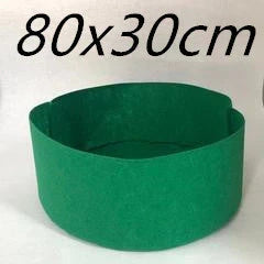 Round fabric grow bags for plants with water-retaining felt material in black and green