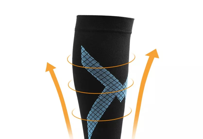 Sports compression socks with adjustable leg guard in nylon material