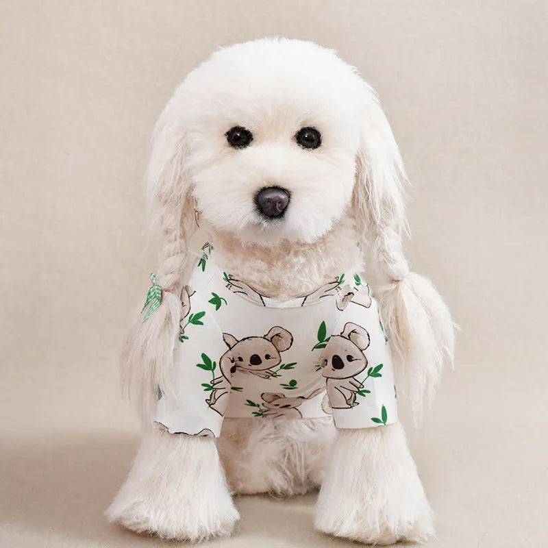Small dog wearing printed t-shirt with bust measurement 47cm and back length 32cm for dogs 3.50kg-5.00kg
