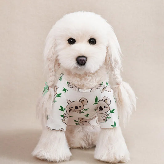 Small dog wearing printed t-shirt with bust measurement 47cm and back length 32cm for dogs 3.50kg-5.00kg
