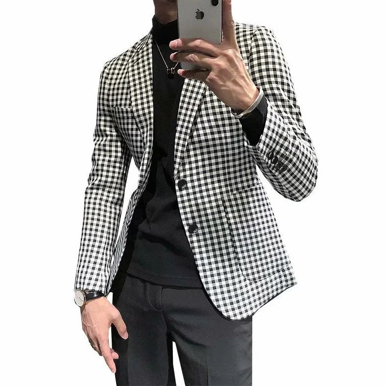 Casual slim-fit black and white plaid jacket with conventional sleeves and regular length