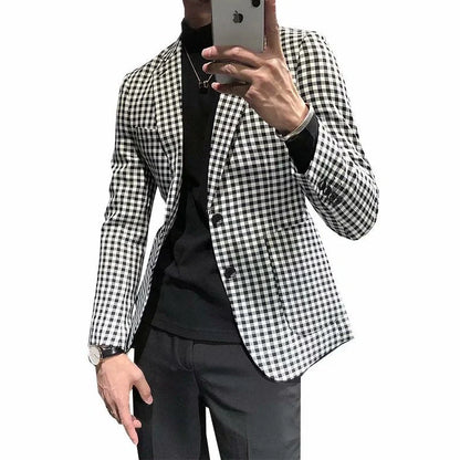 Casual slim-fit black and white plaid jacket with conventional sleeves and regular length