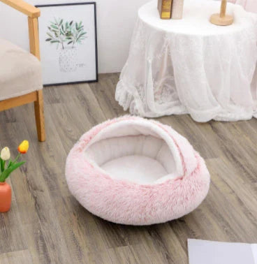 Cozy pet bed with plush and warm fabric for cats and dogs