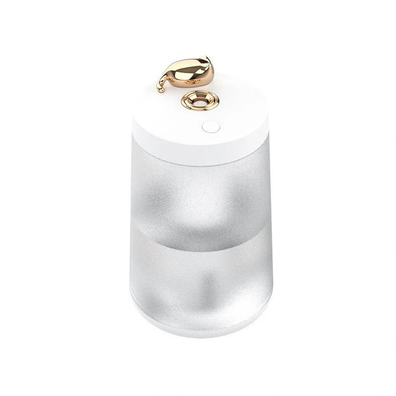 Columnar cat humidifier with electroplated finish and USB cable connection