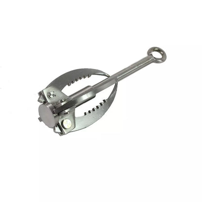 Stainless steel field climbing carabiner with three-legged design for secure grip