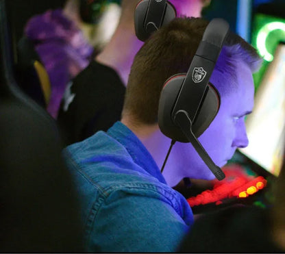 Black wired gaming headset with 40mm speakers and 1.2m cable featuring 6.3mm straight plug