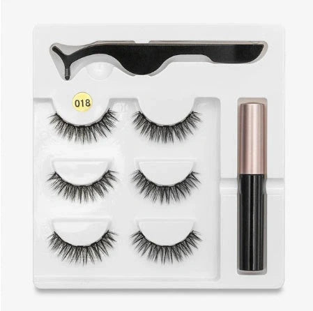 Magnetic false eyelashes for a voluminous, natural look without glue.