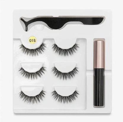 Magnetic false eyelashes for a voluminous, natural look without glue.