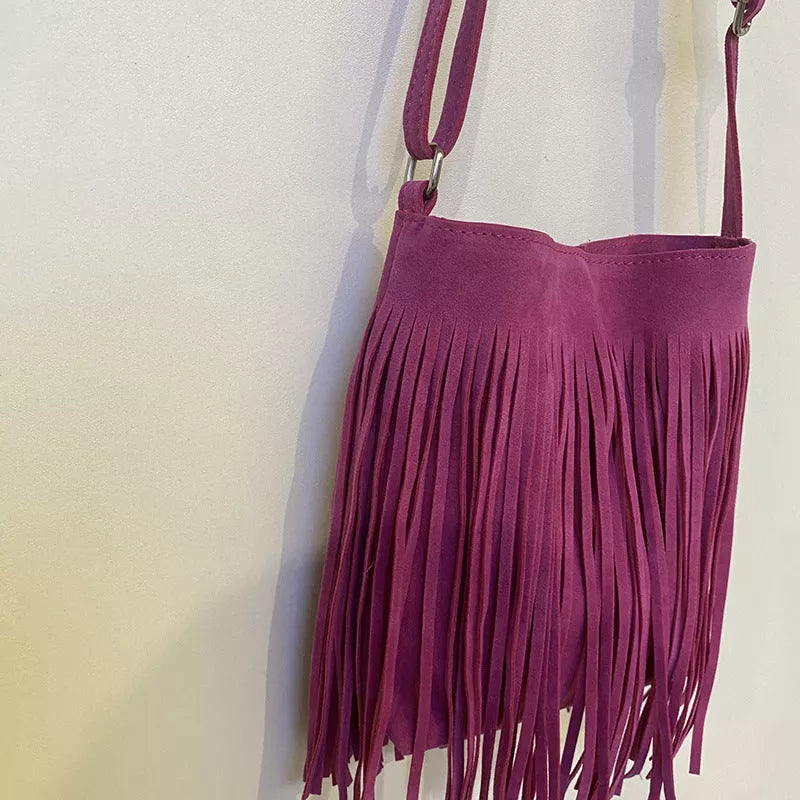 Artistic Tassel Shoulder Bag in seven colors with literary style and tassel detailing
