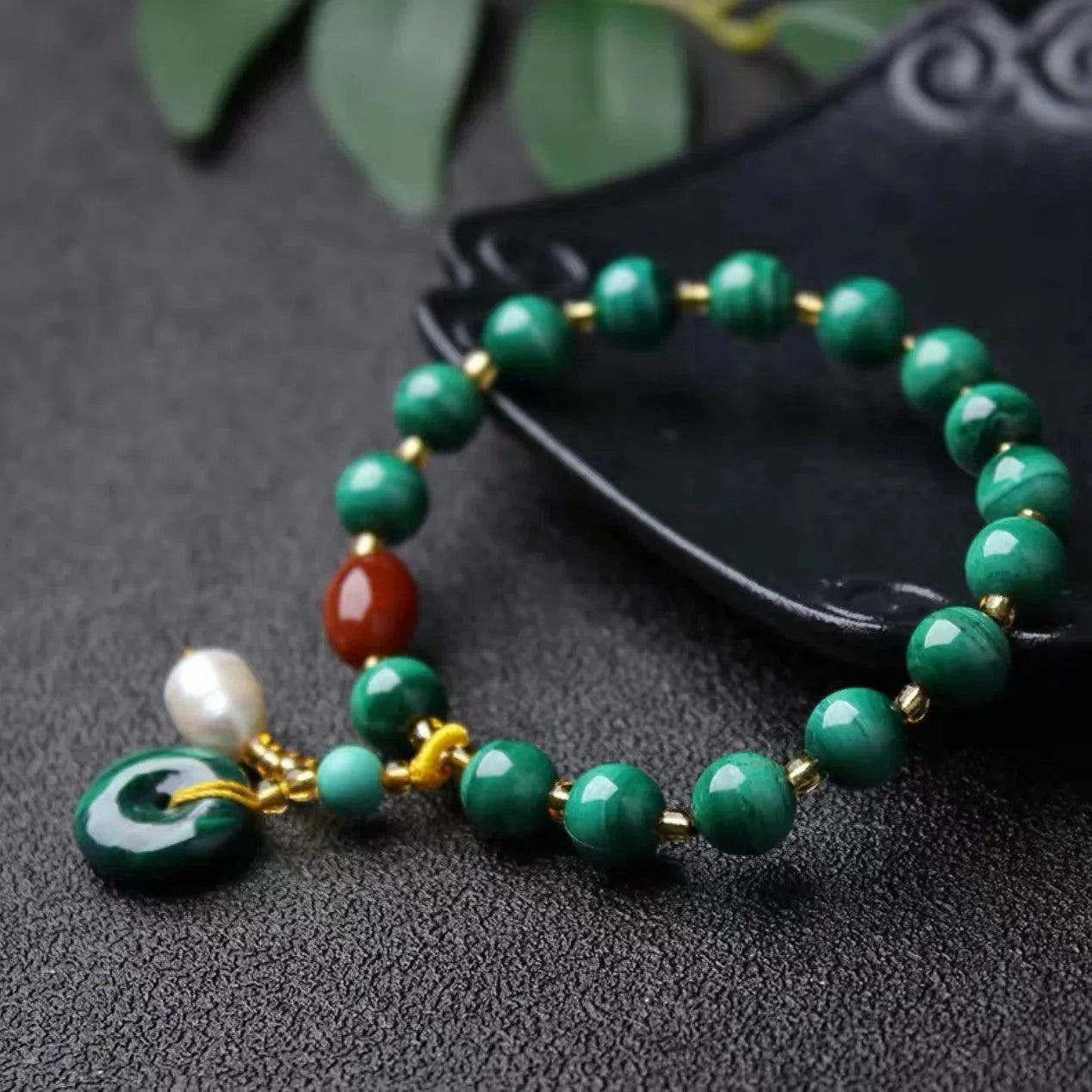 Natural green malachite and red agate barrel bead bracelet for men and women.
