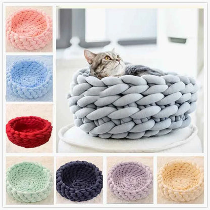 Soft, plush pet bed in various colors and sizes for cats and dogs to sleep comfortably