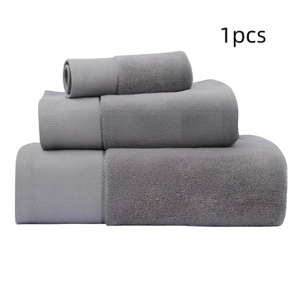 70x140cm cotton bath towel in blue with plush texture from combed yarn construction