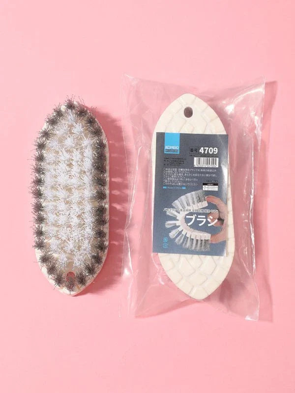 A versatile bathroom tile cleaning brush with a flexible design and durable materials for effortless scrubbing of tiles, grout, and other surfaces.