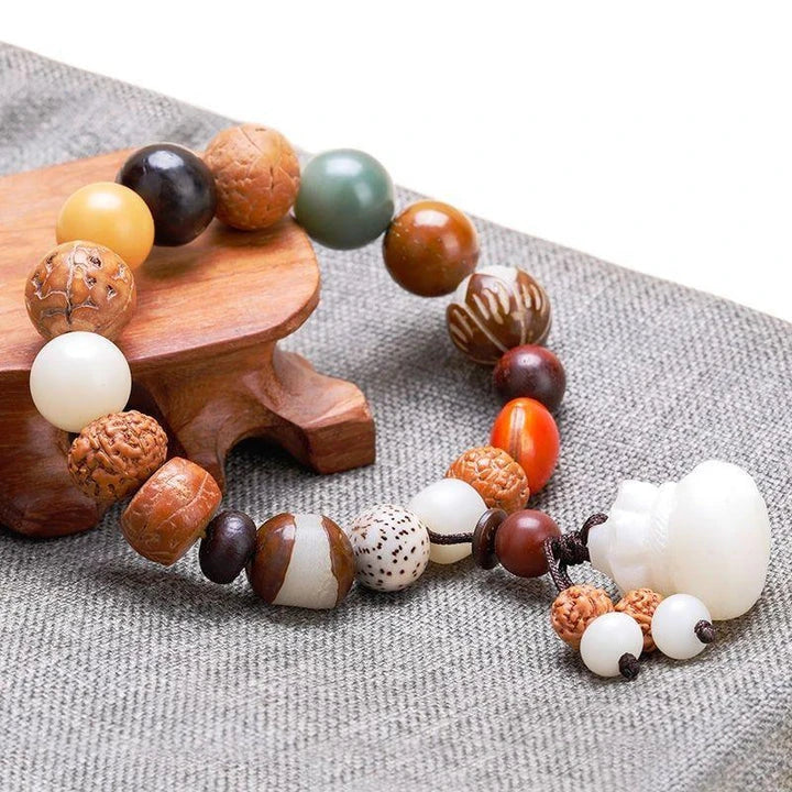 Natural Buddha Beads Bodhi Seed Bracelet in good luck color, featuring a minimalist geometric design crafted from premium-quality bodhi seeds