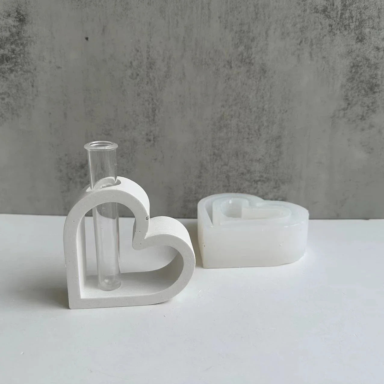 Love Hydroponic Silicone Mold: A premium silicone mold with a unique heart-shaped design for creating custom home decor items