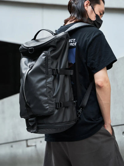 A high-capacity backpack made of durable Oxford cloth, perfect for adventurous travels and everyday use.