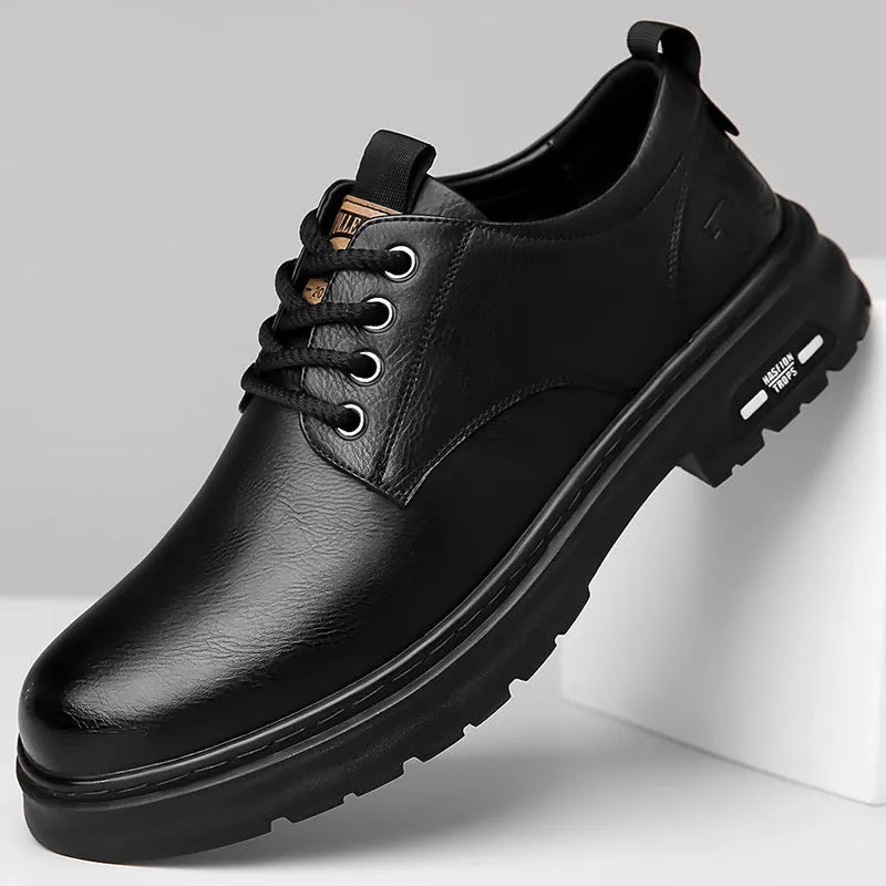 Retro men's casual shoes in black and brown with round toe and flat square heel