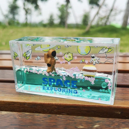 Creative liquid quicksand floating astronaut ornament for home decoration