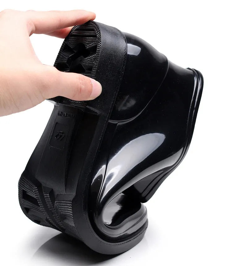 Black short-tube men's rain boots with non-slip plastic sole and PVC upper, sizes 36-50.