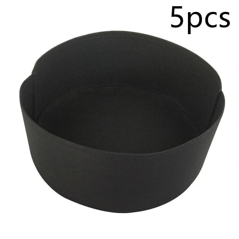Round fabric grow bags for plants with water-retaining felt material in black and green