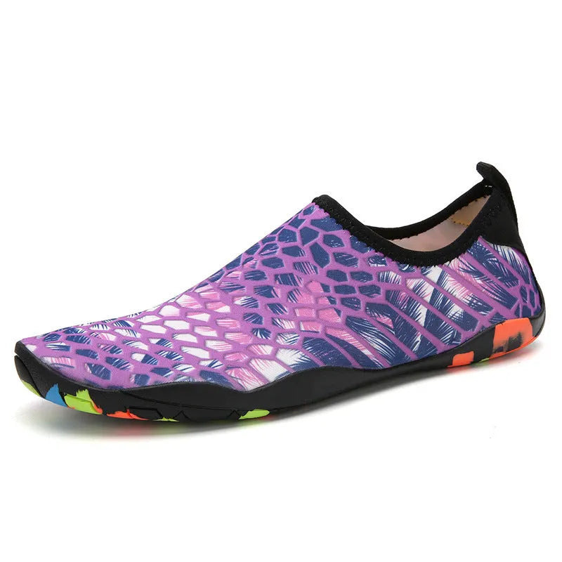 Beach wading shoes in blue with Lycra elastic fabric upper and EVA midsole, sizes 35-46