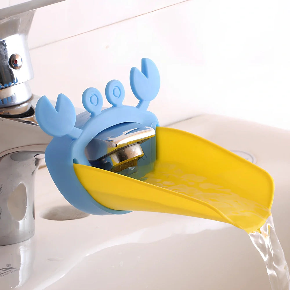 Multicolor crab-shaped polyethylene faucet extender, 8x11x6cm, for kids' bathroom hand washing on UK taps