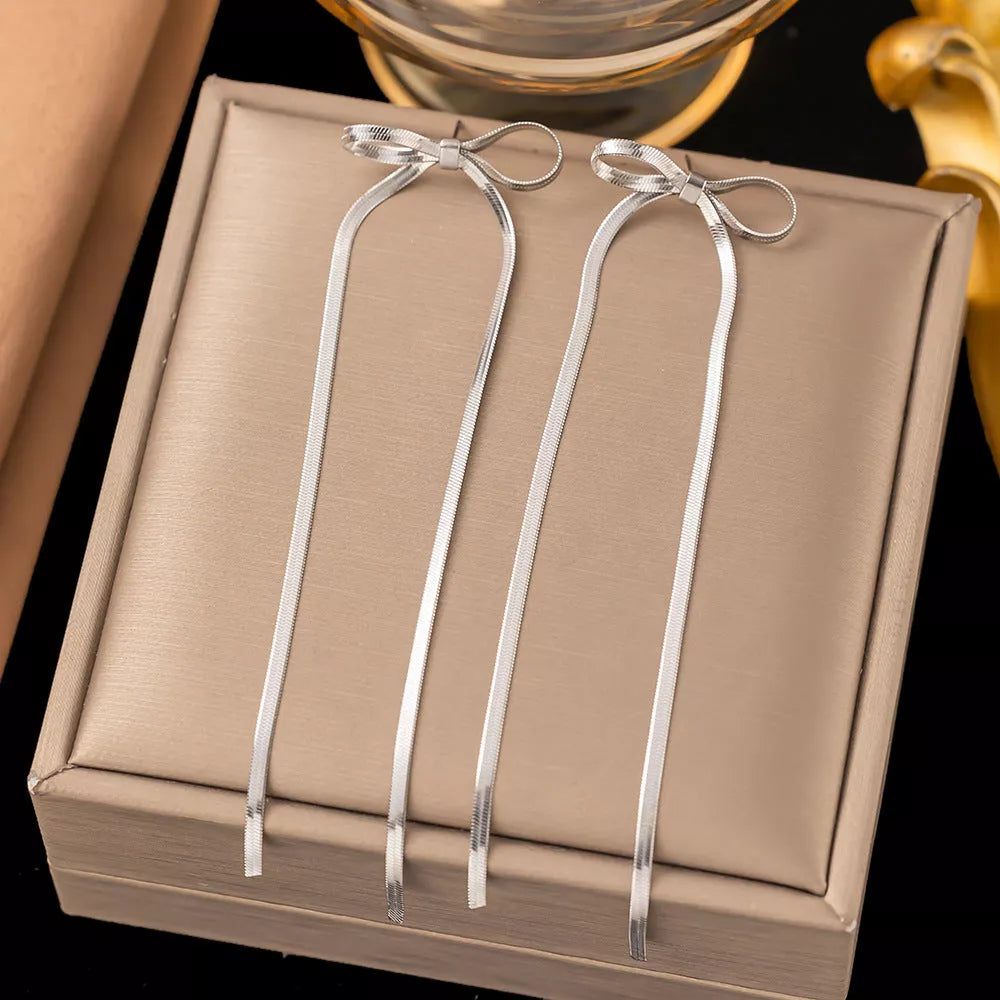 Trendy bowknot stainless steel gold plated snake chain necklace for women