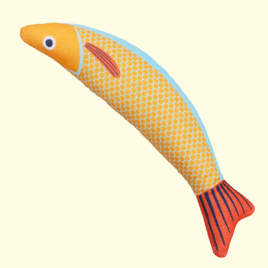 Green saury fish cat toy with crinkle sound and organic catnip, measuring 24x6x4cm
