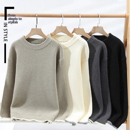 Men's grey loose-fit pullover sweater with round neck and long sleeves for autumn wear