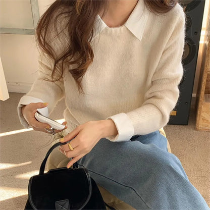 Women's loose knit top with contrast colour lapels in polyester fabric, available in seven colours