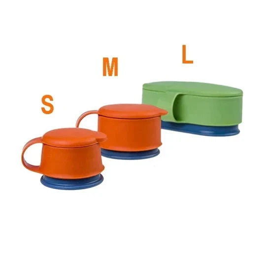 Set of versatile food sealing clips in green and orange colors, designed to keep snacks and breads fresh for months