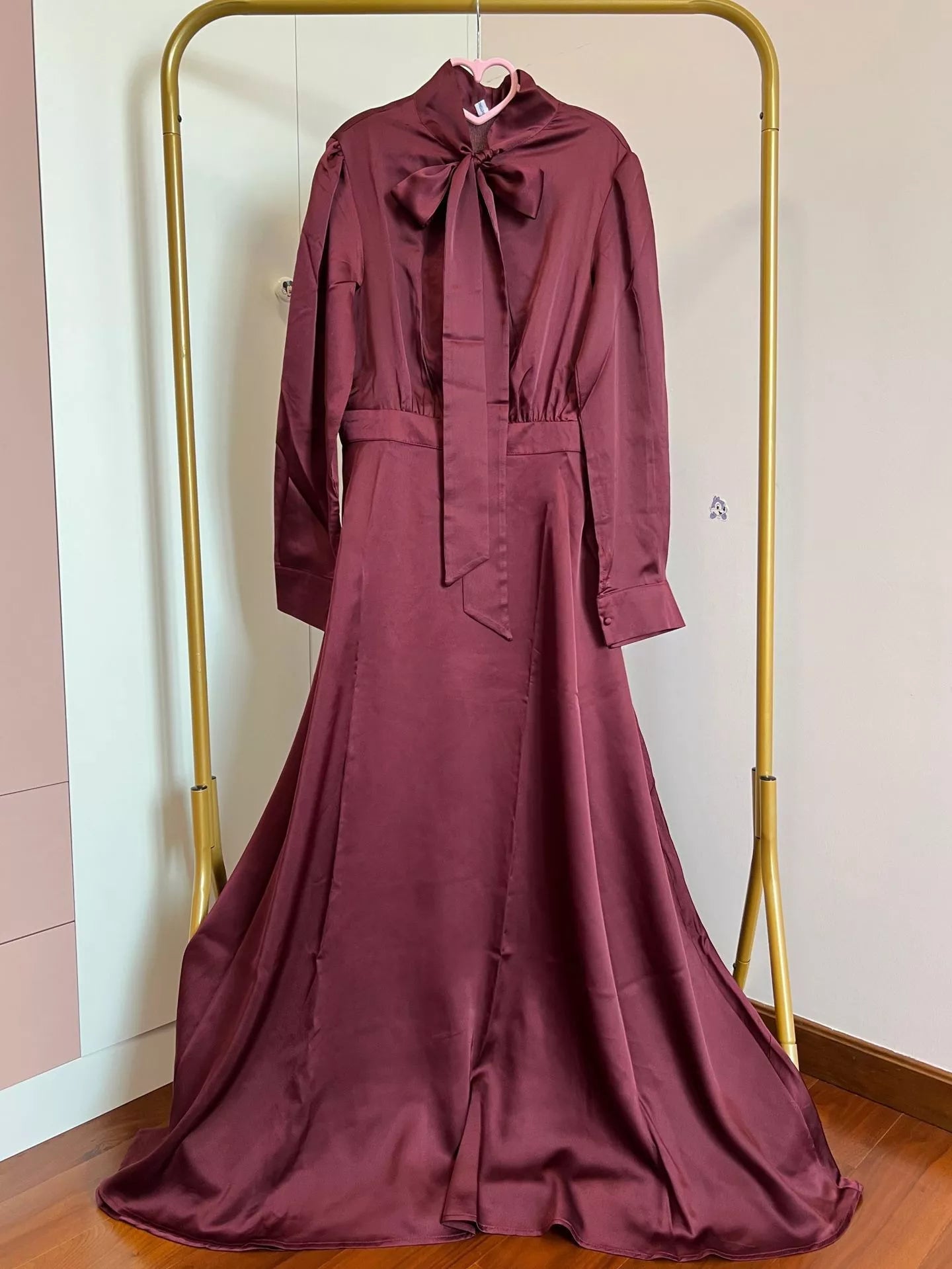 Women's Arabic style cotton blend dress in burgundy, light green, and pink