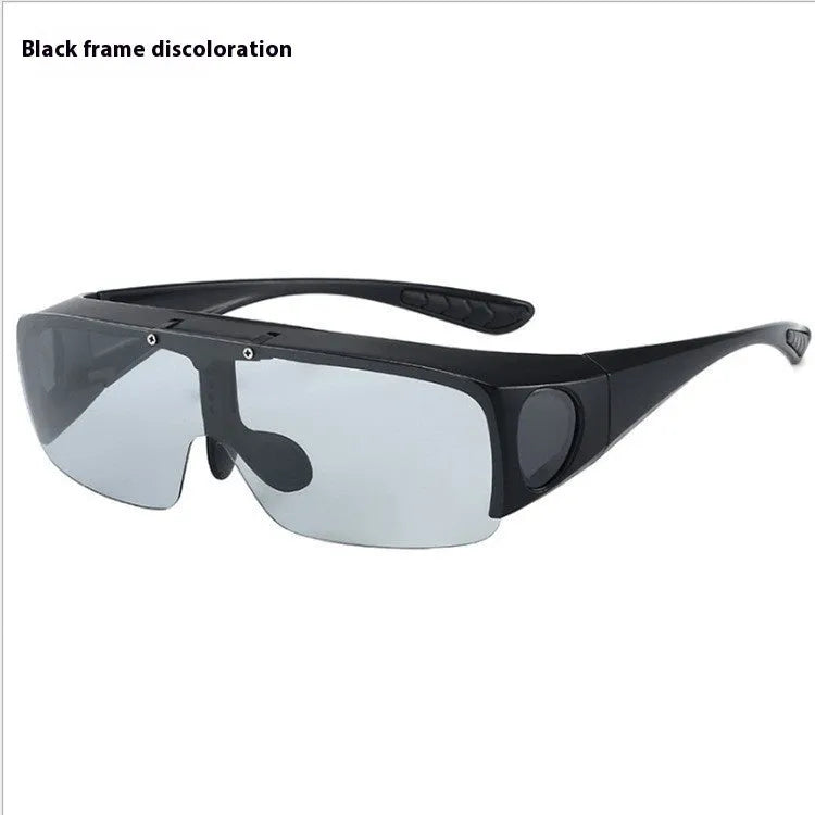 Polarised sunglasses with one-piece myopia lenses in black and grey, suitable for mountain climbing and biking activities.