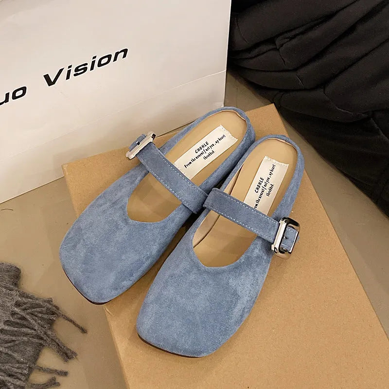 Women's flat square toe slipper in apricot colour with a rubber sole and PU upper.