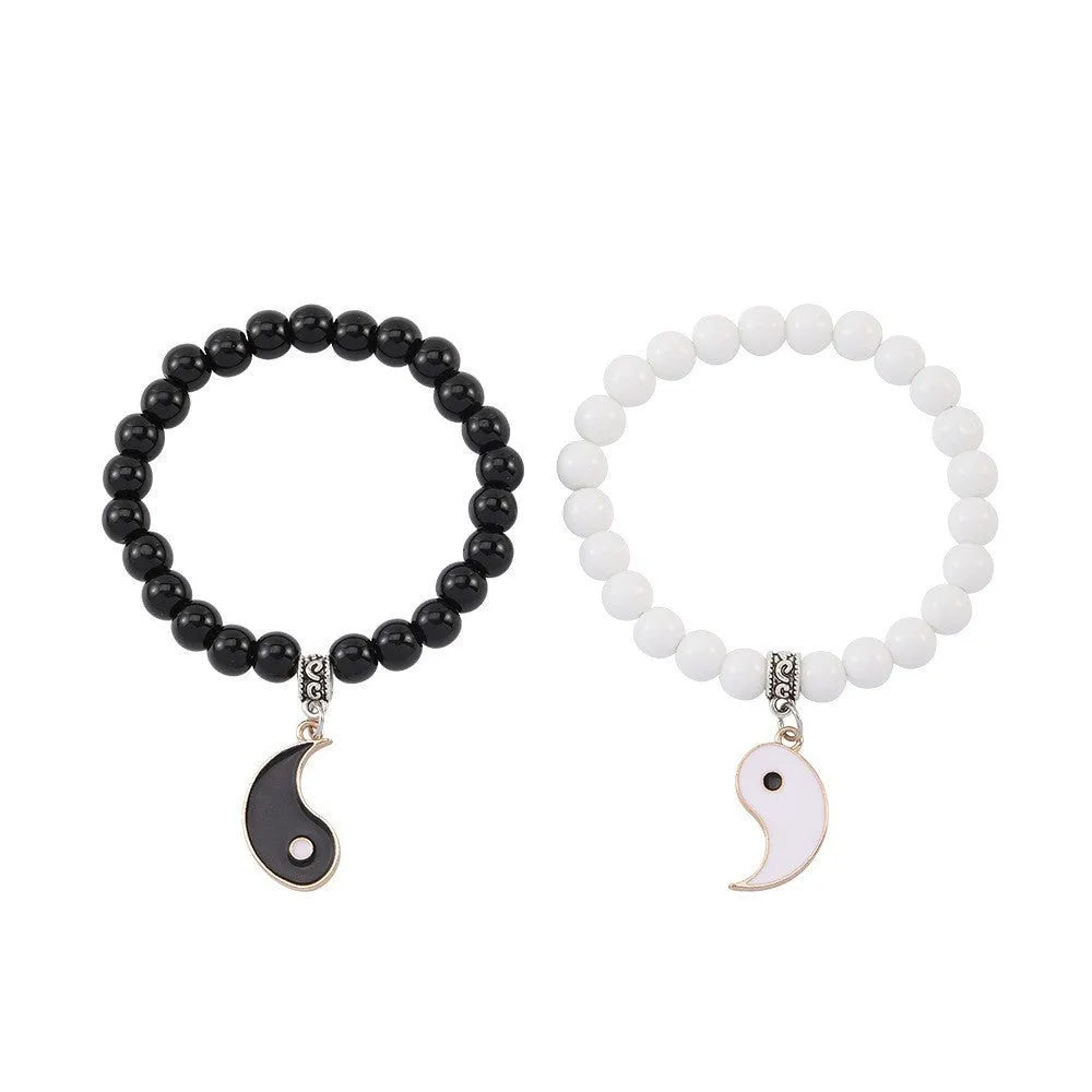Geometric eight-diagram alloy bracelet with electroplated finish for unisex fashion wear