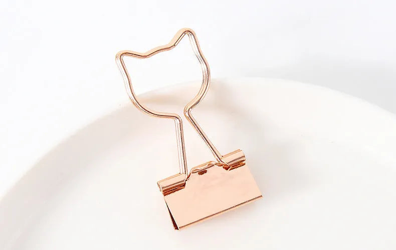 Golden decorative metal clip with 5.5cm length and 2.5cm tail in bow, cactus, cat, flamingo, or love design