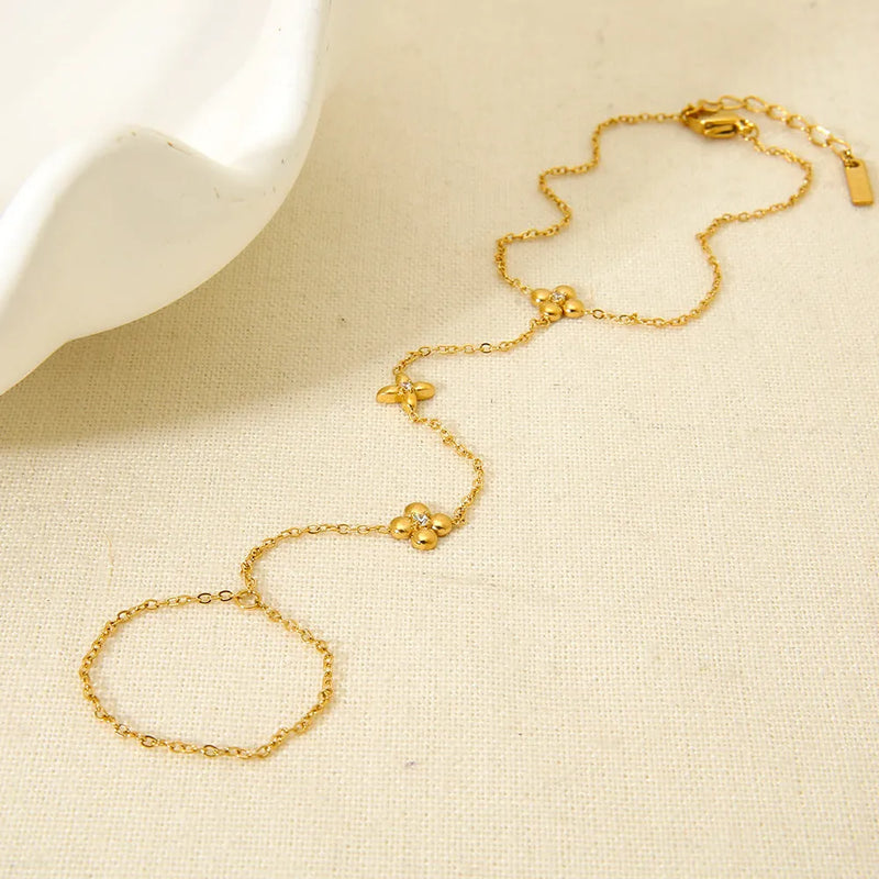 Women's stainless steel bracelet with geometric flower and eight pointed star design for an ins style accessory suitable for female jewellery wearers, featuring a gold colour finish and a single-piece pack.