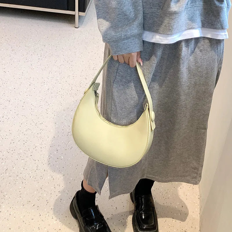 Women's retro shoulder bag in dumpling shape, 21x20x6cm, PU leather with zipper organiser