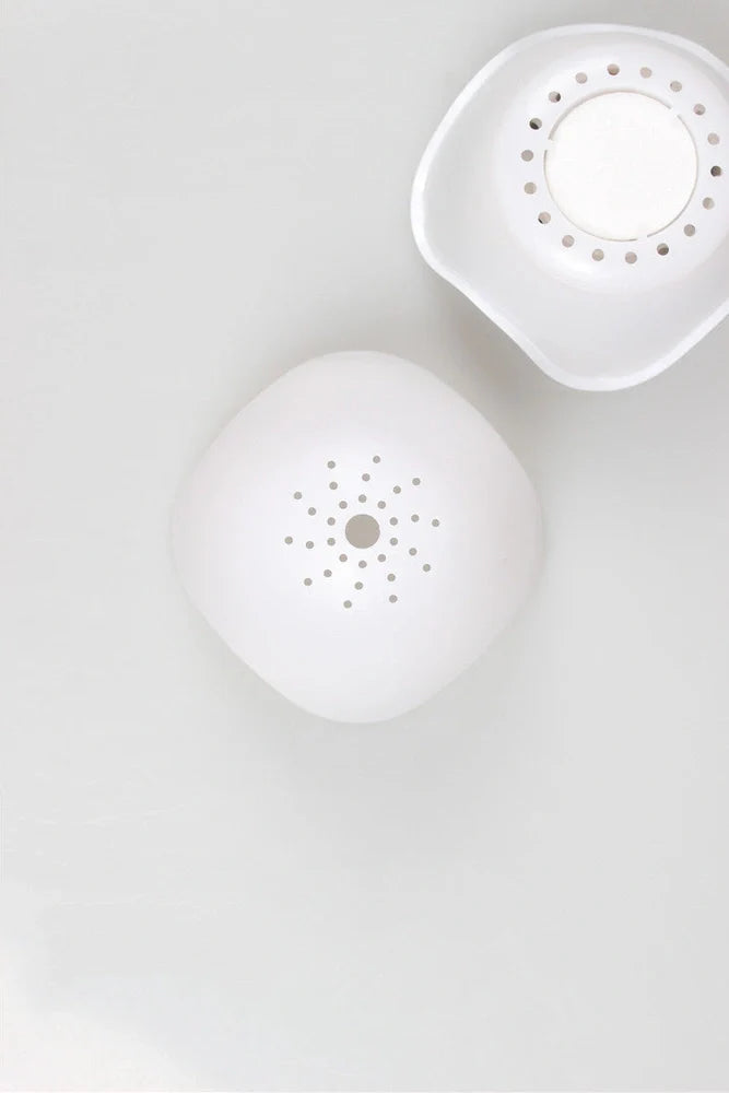 GX-L07 compact humidifier with wood grain finish and LED night light