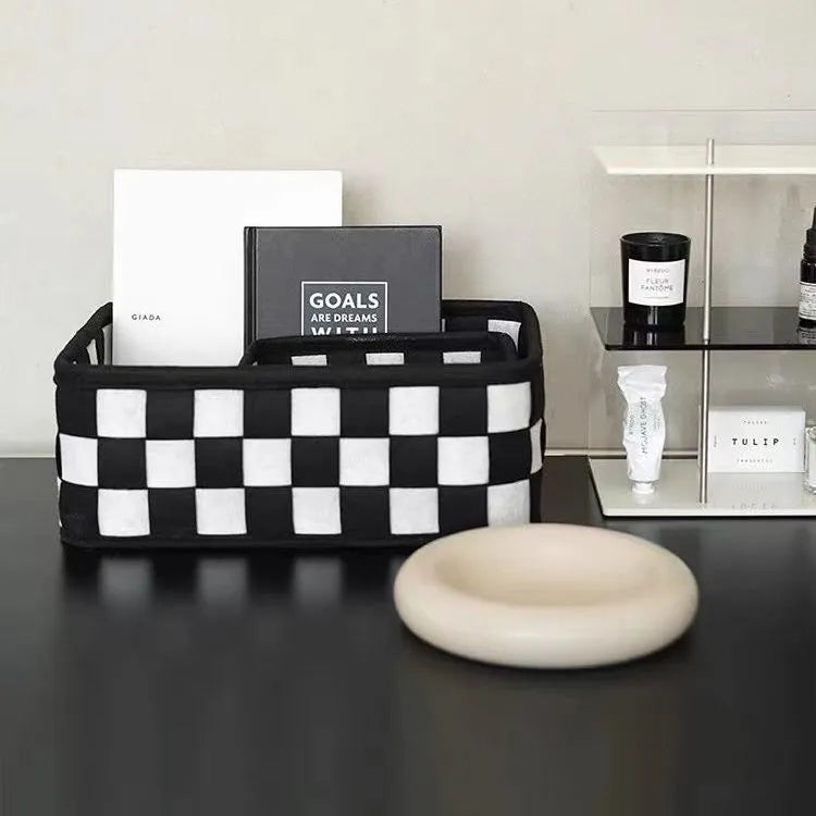 Checkerboard woven felt storage box folded and unfolded, showing 37x29x19.5cm dimensions and collapsible design