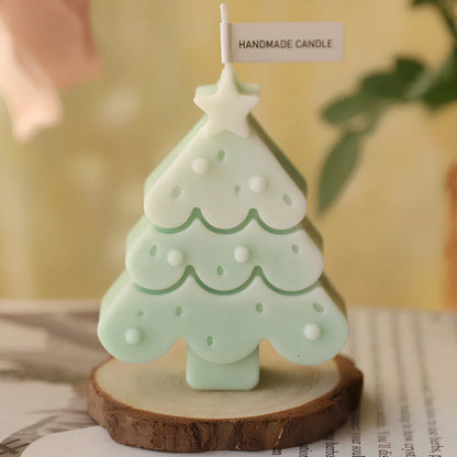 Christmas tree scented soy wax candle with lead-free cotton wick in cylindrical shape, multiple size options available