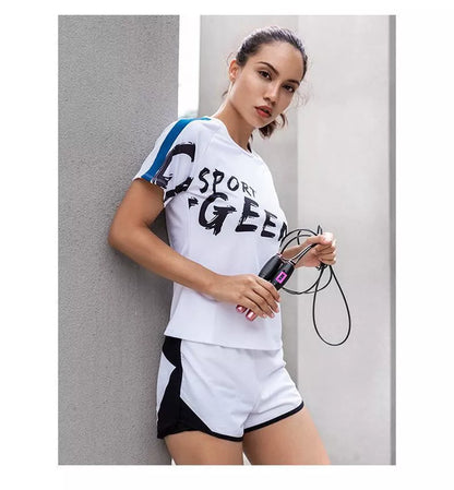 Adjustable digital skipping rope with black and pink options, featuring a digital counter