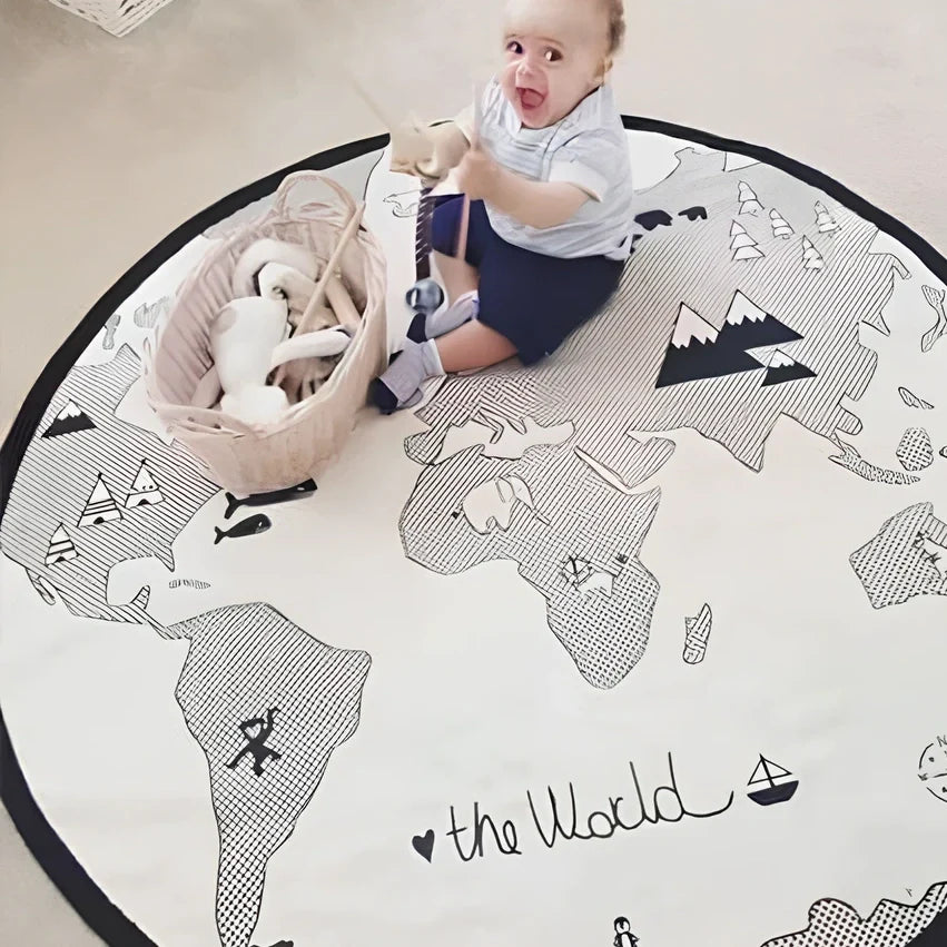 135cm circular world map play mat with cotton canvas and hand-printed illustrations of continents and animals