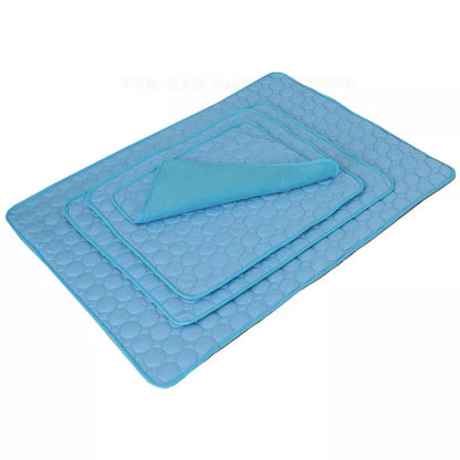 Breathable nylon mesh pet sofa mat for dogs in various sizes and colors