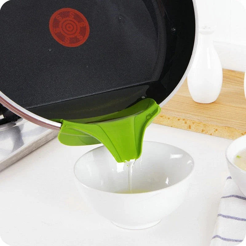 Silicone Soup Funnel - Flexible, Curved Design for Mess-Free Pouring in the Kitchen