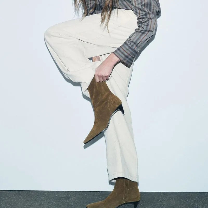 Square toe high heel boots in brown with side zipper, 3-5cm stiletto heel, and waterproof platform