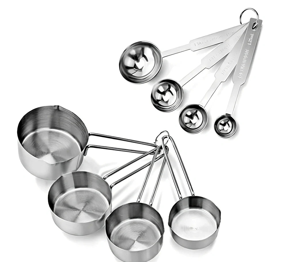 Stainless steel measuring spoon and cup set with eight pieces in silver finish