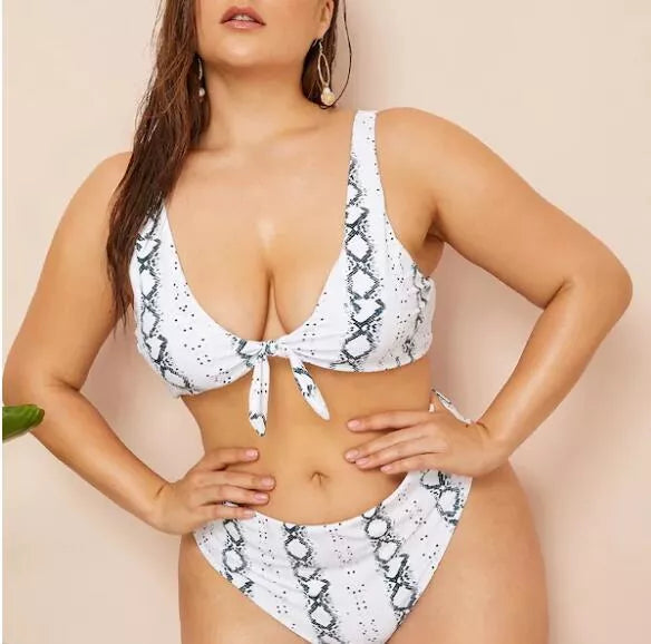 Plus size knotted high waist swimwear in striped backless design