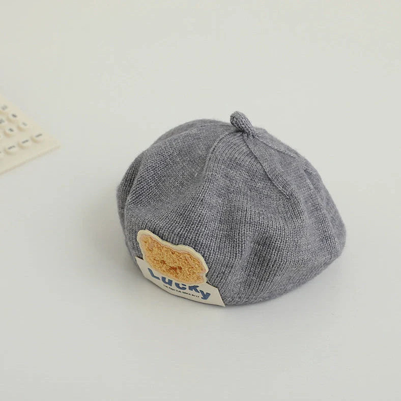Children's knitted beret in acrylic fabric for winter, sized 45-52cm head circumference