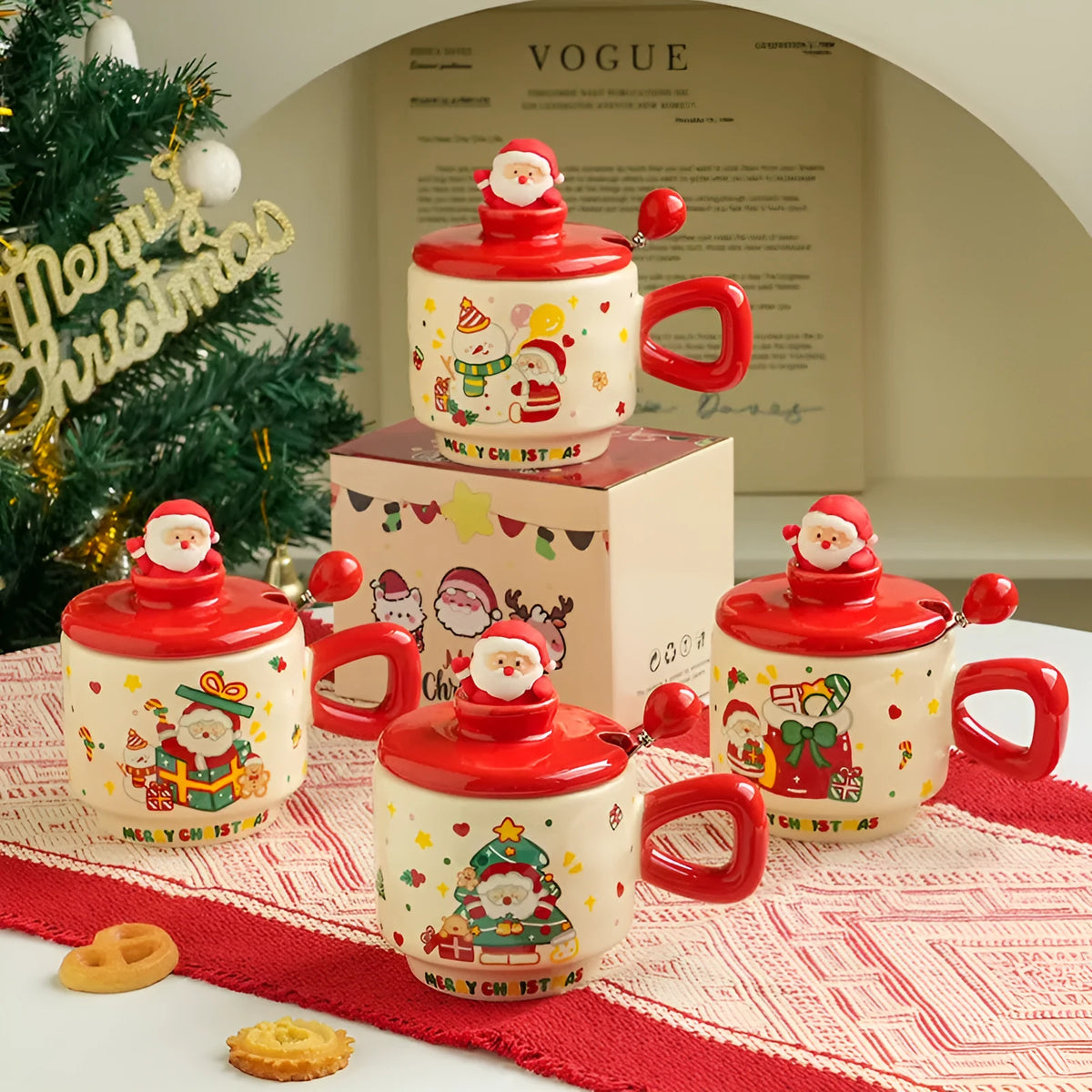 Christmas ceramic cup with lid, 8cm height, 9cm caliber, 301-400ml, round single-layer cartoon festive design